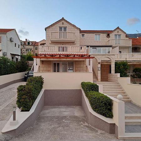 בול Apartments Jerica מראה חיצוני תמונה