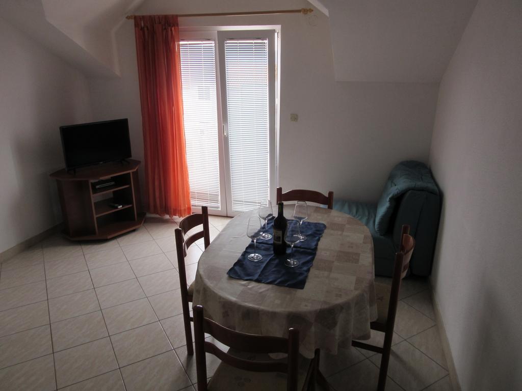 בול Apartments Jerica מראה חיצוני תמונה