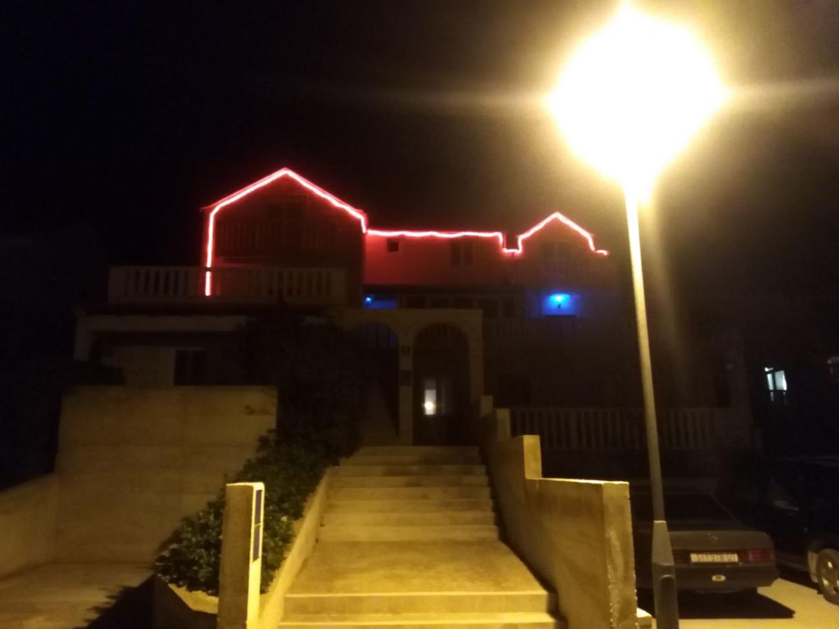 בול Apartments Jerica מראה חיצוני תמונה